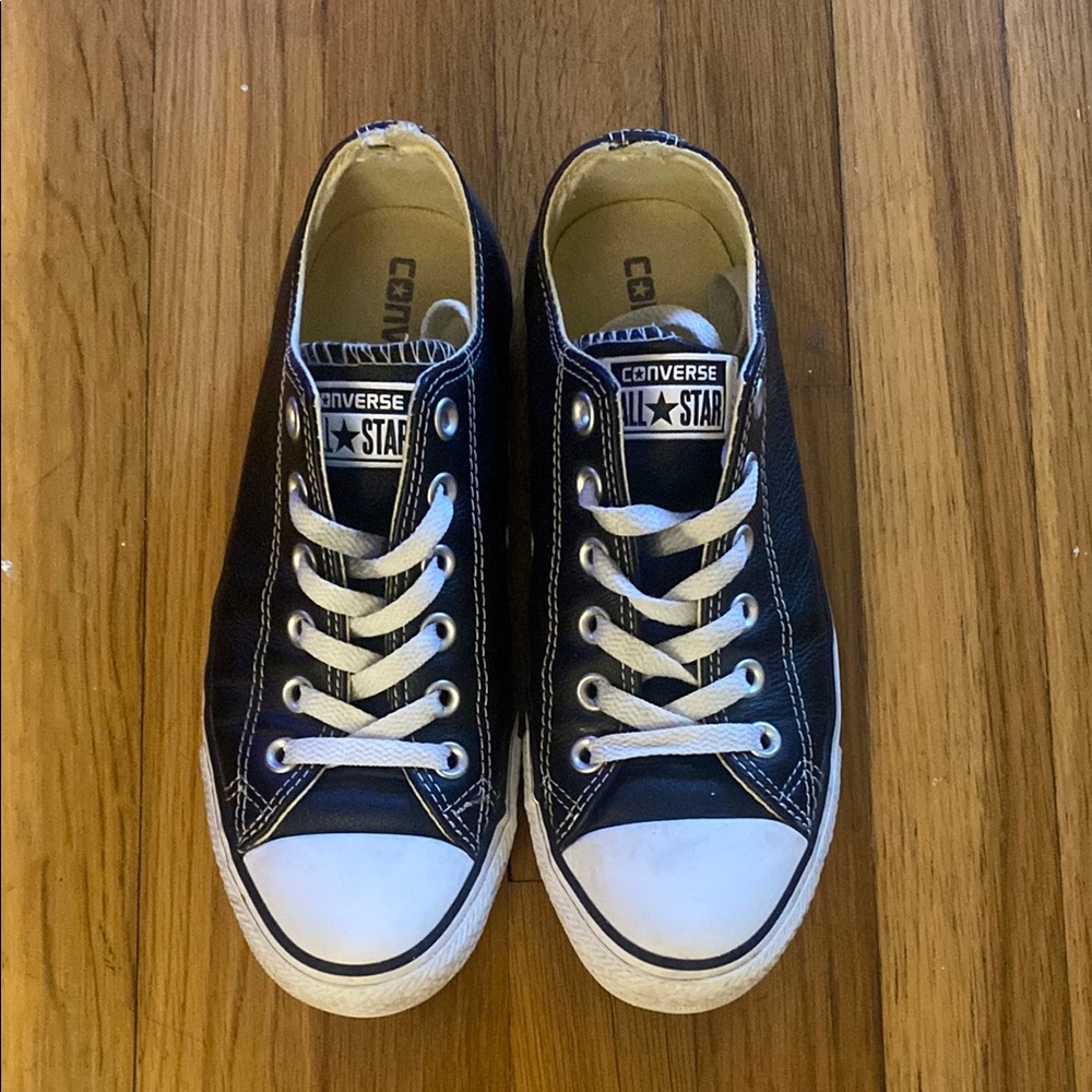 Converse Classic leather Black and White Low Tops